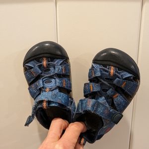Toddler size 6 KEEN and Native sandal lot